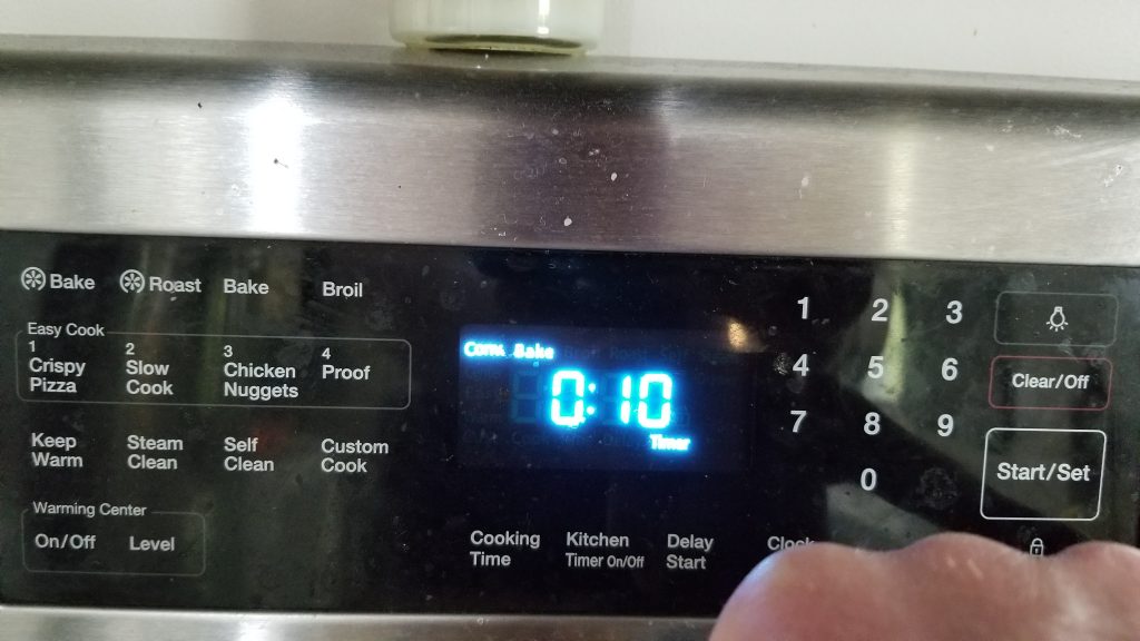 setting 10 minutes on the oven timer