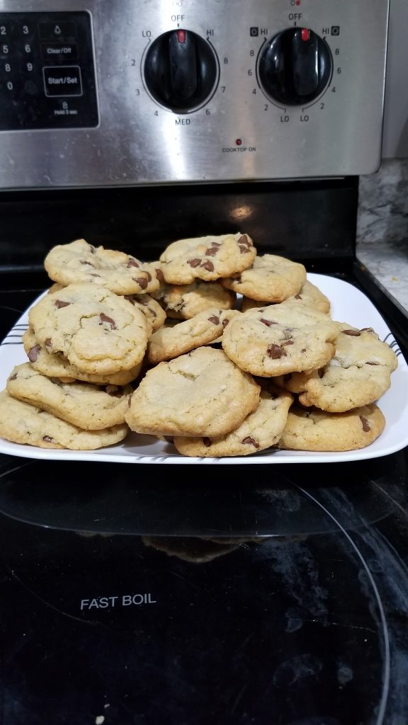 chocolate chip cookie plate
