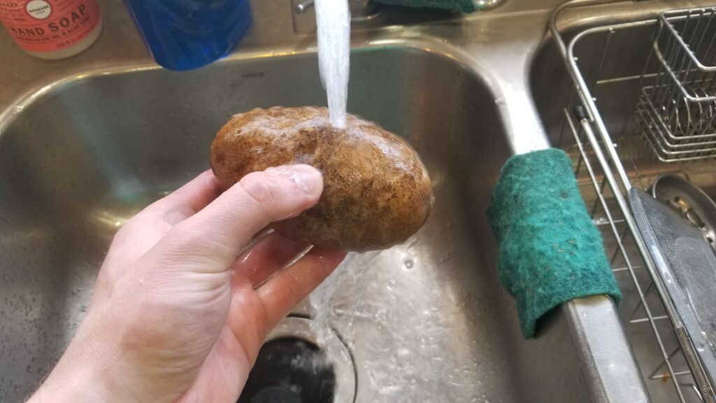 washing potato